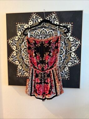 Angie Floral Strapless Romper - Black & Pink